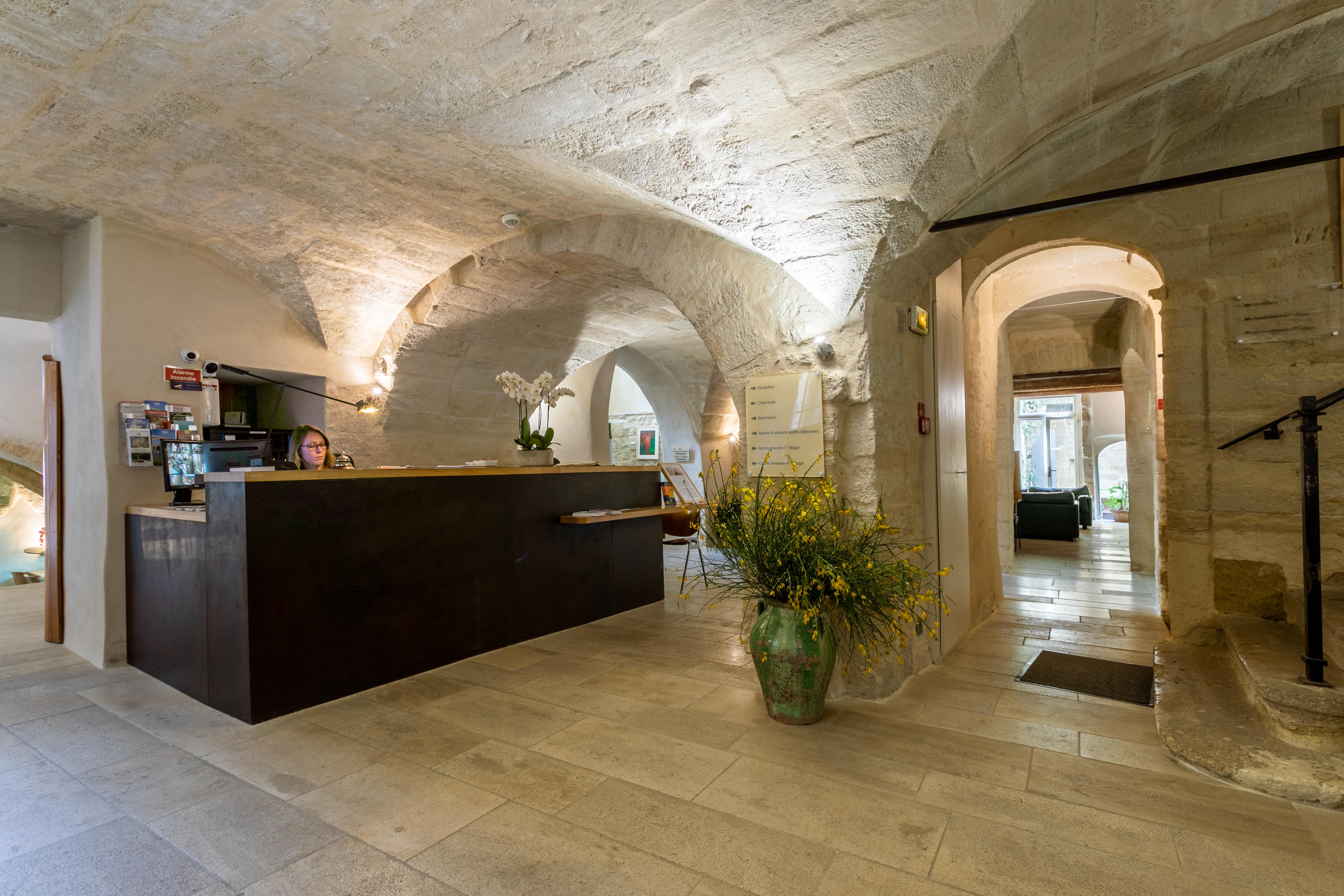 Boutique Hotel Entraigues Юзес Экстерьер фото